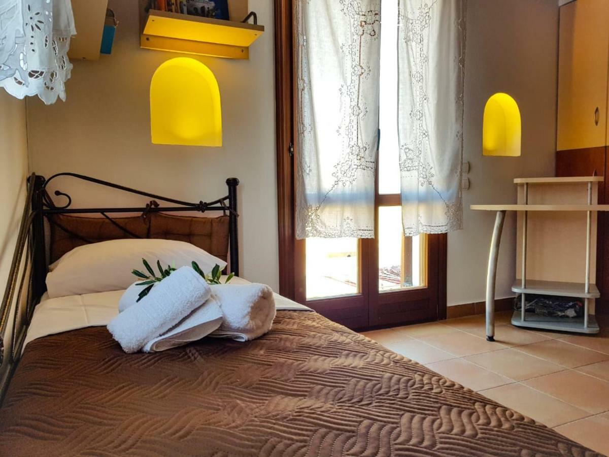 Sunshine House For 9, Cozy Set Up,Verandas, Sea View. Karterados  Zewnętrze zdjęcie