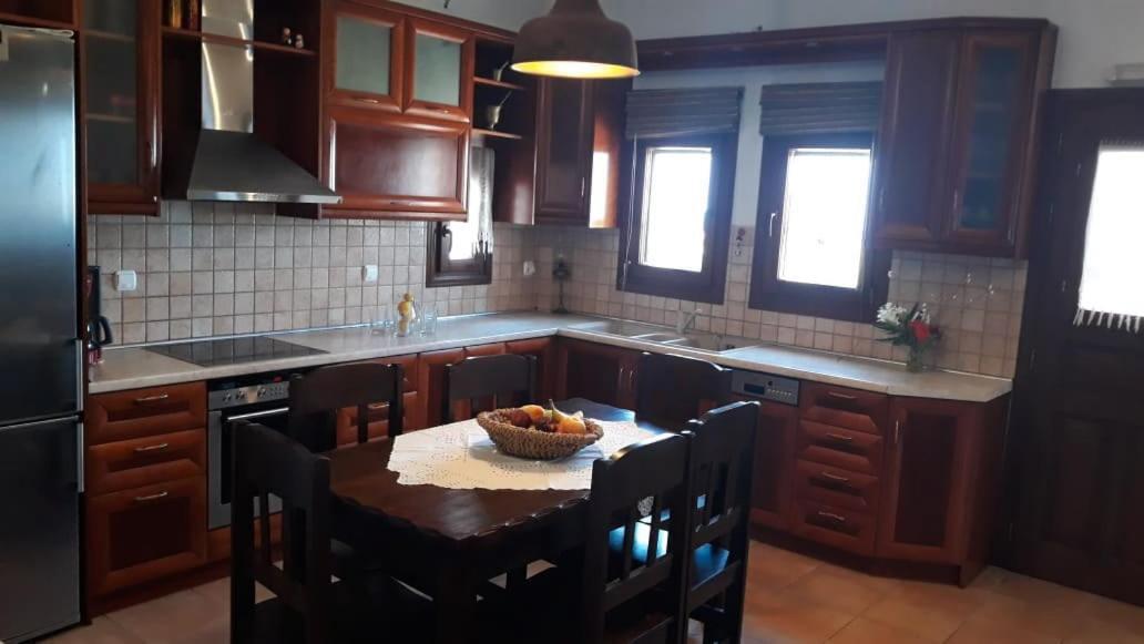 Sunshine House For 9, Cozy Set Up,Verandas, Sea View. Karterados  Zewnętrze zdjęcie